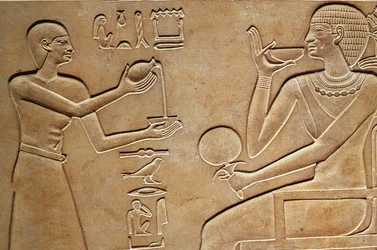 Dronning Kawit på sit toilet, fra Dronning Kawits sarkofag, fundet ved Deir el-Bahri, Mellemriget, ca. 2061-2010 f.Kr.