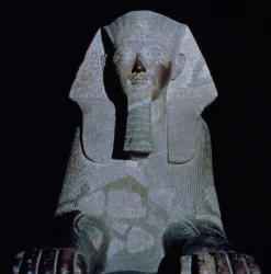 En sfinks fra dronning Hatshepsut, fra Hatshepsuts mortuary-templet, New Kingdom (granit)