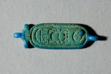 Perle med Tutankhamons kartouche, Det Nye Rige, Tutankhamons regeringstid, 1336-27 f.Kr.
