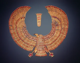 Halskrave i form af gribbegudinden Nekhbet, fra Tutankhamons grav (ca. 1370-1352 f.Kr.), Det Nye Rige, guld indlagt med halvædelsten