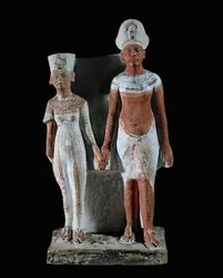 Figuriner af Akhnaton og Nefertiti ...