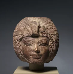 Leder af Amenhotep III iført den runde paryk, ca. 1391-1353 f.Kr.