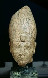 Overhoved for Hatshepsut (ca. 1473-c.1458 f.Kr.) eller Tuthmosis II (c.1491-c.1479) New Kingdom, ca. 1479-1425 f.Kr. (granit)
