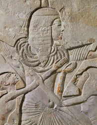 Horemheb med børn og embedsmænd (relief)