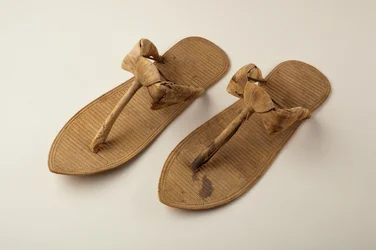Et par sandaler, ca. 1390-52 (græs, siv, papyrus)