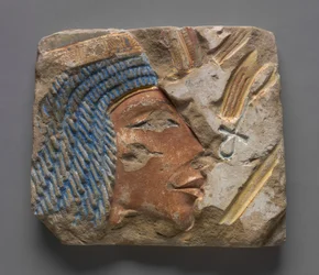 Talatat: Portræt af Nefertiti, ca. 1353-1347 f.Kr. (malet sandsten)