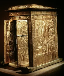Tutankhamons gyldne helligdom (ca. 1370-52 f.Kr.) New Kingdom (træ overlejret med gesso dækket med guldplade)