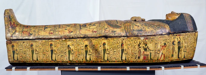 Kiste og omslag til mumien af Nesyamun, muligvis fundet i Deir El-Bahri, New Kingdom, ca. 1100 f.Kr. (malet træ)