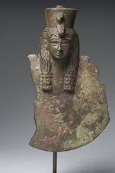 Aegis of Isis, sen dynastisk periode (bronze)