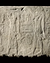Detalje af relief af Pehenuka, Det gamle kongerige, 2465-2323 f.Kr. (kalksten) (se også 440565, 440566, 440559 og 440564)