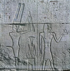 Egypten, det gamle Theben, Luxor, Karnak, relief af guden Min og Philip III Arrhidaeus ved Amons store tempel