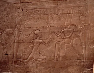 Egyptiske antikviteter: relief, der dekorerer væggene i Karnak-templet (Karnak), Egypten.