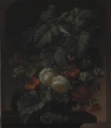 En skål med blomster