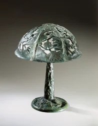 Bordlampe, ca. 1910 (patineret messing & skal)