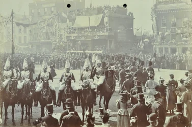 Blackwall Tunnel: slægtskab som prinsen af Wales, senere kong Edward VII, og prinsesse Alexandria overværer den ceremonielle åbning af tunnelen, 1897