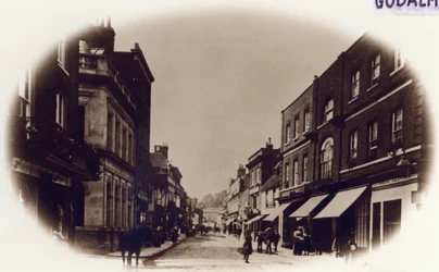 Godalming High Street, Surrey, ca. 1900 (sepiafoto)