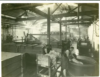 Hydraulisk drevet farvehus, tæppefabrik, 1923