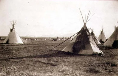 Indiske telte, fotograferet af Royal Engineers på den 49. parallel (sepia-foto)