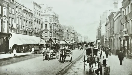 John Lewis, Oxford Street, Westminster LB: kigger mod øst ved Oxford Circus, 1890