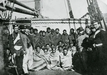 Maori-fanger om bord på en fængselshulk i Wellington Harbour, 1866