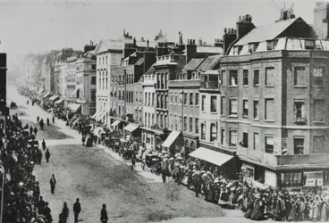 Saint Jamess Street, Westminster LB: ser mod nord fra Pall Mall, 1889