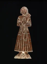 En middelalderkirke i messing, 14. (messing)