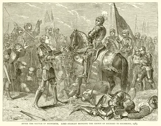 Efter slaget ved Bosworth. Lord Stanley bragte Richards krone til Richmond, 1483