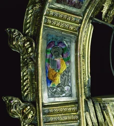 Engel spiller på et portativt orgel, detalje fra crozier af William of Wykeham (ca. 1320-1404) (forgyldt sølv & champleve-emalje) (se 205100-32)