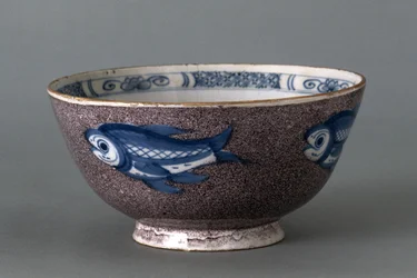 Skål, ca. 1745-1760 (tin-glaseret fajance)