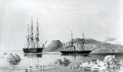 HMS Assistance i Tow of Pioneer passerer John Harrow Mount, North Wellington Channel i 1853 (litografi)