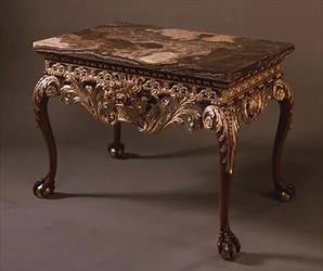 Marmorbord med kugle- og klofødder, ca. 1720 (pakke forgyldt og marmor)