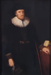Miles Newton med et brev i hånden