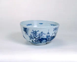 Punch skål, muligvis lavet i Brislington, ca. 1675-1700 (tin-glaseret fajance)