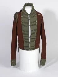 Kortskødet officersfrakke for det lette kompagni, 2. bataljon, 69. regiment (South Lincolnshire), båret under Waterloo-felttoget af løjtnant Henry Anderson, ca. 1815 (skarlagenrødt og grønt stof med forgyldte knapper)