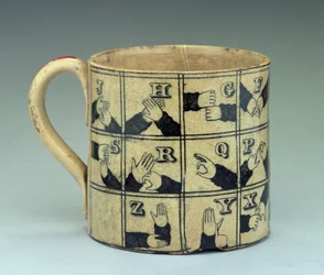 Staffordshire-krus, der viser alfabetet på tegnsprog, ca. 1820 (lertøj)