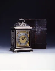 The Barnard Tompion, Tompion and Banger, London, nr. 460, slående beslagsur, ca. 1708 (ibenholt og sølv) (se også 745882-88)