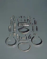 Cuerdale Hoard, Anglo-Saxon and Viking Treasure, fundet på bredden af floden Ribble ved Cuerdale Hall, nær Preston, Lancashire, terminaldato 901-5 AD (sølv)