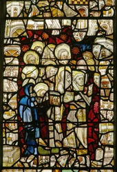 Østvinduet forestiller en procession: Kyndelmisse eller Corpus Christi