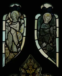 Tracery lys vinduer forestillende engle