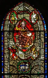 Vindue S, der viser Kristus i Majestæt omgivet af evangelistsymboler