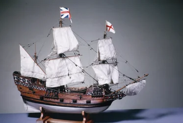1:60 model af Mayflower fra 1620 (træ) (se også 3220)