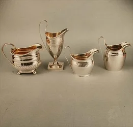 Samling af flødekander, alle fra Georg III-perioden (1760-1820) (sølv)