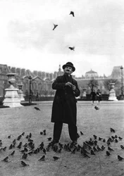 En fugletæmmer, Paris, 1931.
