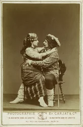 René Didier og Alice Lody i rollerne som Phoebus og Esmeralda