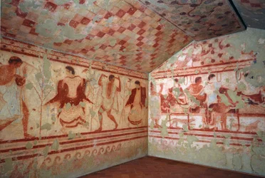 Etruskisk kunst: fresker, der skildrer banketscener. Trikliniums grav. 5. århundrede f.Kr. Det nationale arkæologiske museum i Tarquinia Italien