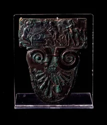 Etruskisk civilisation: bronzeplade, der refererer til myten om Troilos (Troilus) 520 f.Kr. (Etruskisk kunst: bronzeplade, der henviser til Troilus-myten, 520 f.Kr.) Dim 15x11,7 cm Firenze, Museo Archeologico, inv 63588 - Etruskisk kunst: bronzeplade den T