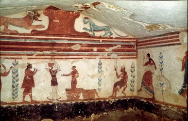 Den afdøde, der sidder på en skammel, deltager i et show med jonglører og dansere (Fresco, detaljer, 530 f.Kr.)