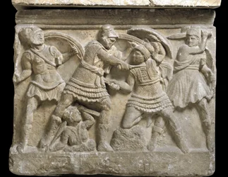 Etruskisk kunst: "Eteokles og Polyneikes", de to brødre, sønner af Ødipus, basrelief på en sarkofag fra Chiusi, 3. århundrede f.Kr. - Palermo, Det Nationale Arkæologiske Museum - Duel mellem brødrene Eteokles og Polyneikes, Ødipus