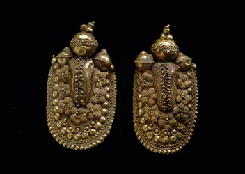 Etruskisk kunst: guldøreringe Dim 6 cm Florence Museo Archeologico