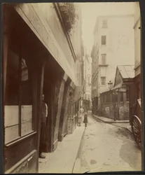 På hjørnet af Rue de Venise, ved nr. 14 (4.)